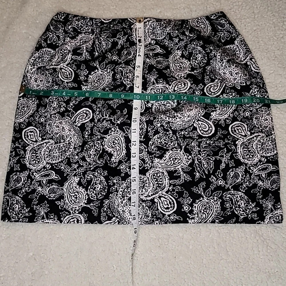 0050. ECU ~ Lauren by Ralph Lauren ~ Paisley Stretch Skirt w/ Hidden Zipper! - Picture 1 of 6